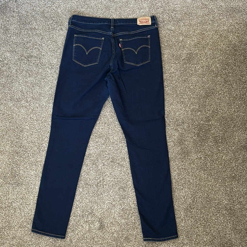 Levi’s Shaping Skinny Jeans - Picture 3 of 3